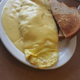 Mike&apos;s omelette with toast
