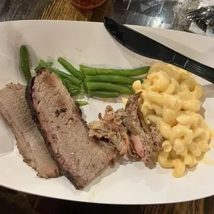 Brisket, pulled pork, green beans and mac n cheese