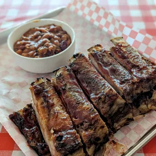 Full rack of ribs w/ baked beans