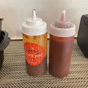 Bottler sauces (spicy and mild)