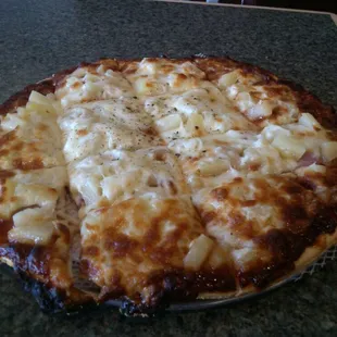 Hawaiian Pizza! BBQ sauce, NOT tomato. Über tasty.