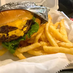 Don&apos;t let the image fool you. The burger was small
