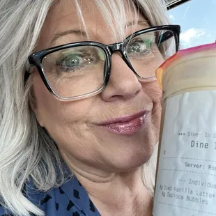 16oz vanilla latte with boba