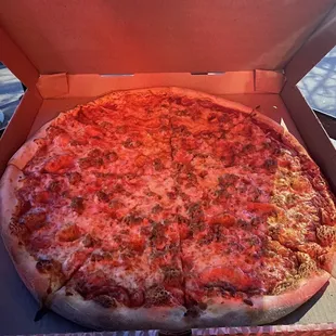 20&quot; Red Pie with Italian Sausage