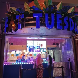 Fat Tuesdsy stand in the Strat hotel!!!!