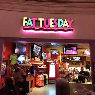 A fun place to visit for a drink - they give free samples and the drinks come in tall sippy cups