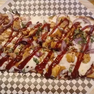 Barbecue chicken flatbread