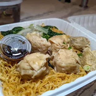 shrimp wonton tossed noodles $10.50