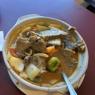Curry Beef Brisket Clay Pot