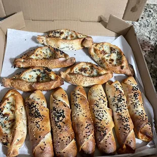 Mini pies of cheese and Olive &amp; cheese