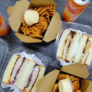 Teas, sandos, and fries.