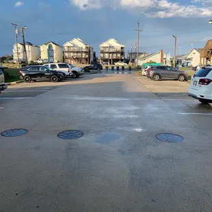 Plenty of parking or walk over from the Pier... Jennetts