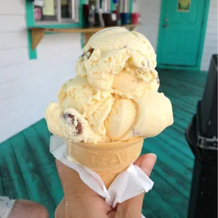 One scoop of butter pecan.
