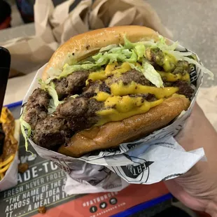 XXXL Cheeseburger