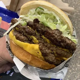 XXXL Triple King Cheeseburger