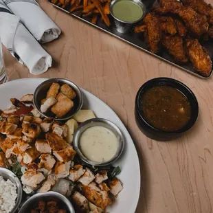 Maui salad and drunken chicken with sweet potato fries