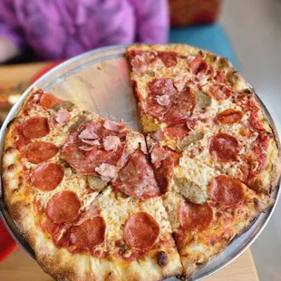 Meat pizza.