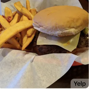 Cheeseburger and fries!