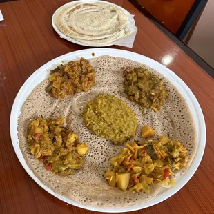 Ethiopian Anjero Platter