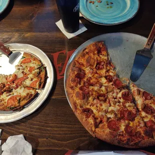 The Hammer and The Popeye and Olive Oil on a Cauliflower crust! Absolutely great crust on the Hammer --