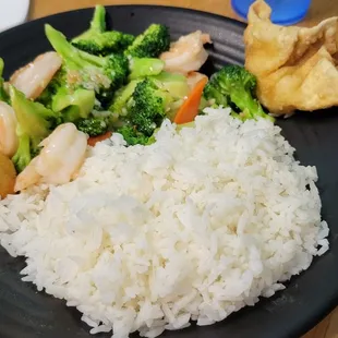 Shrimp broccoli lunch special