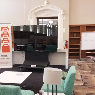 The new quad screen for your presentations.