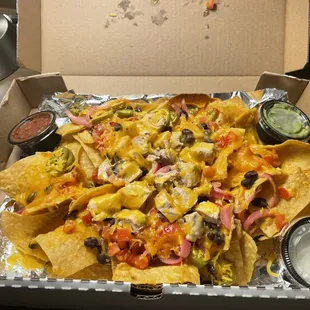 The picture doesn&apos;t convey the real size of the box. This was a massive amount of nachos!