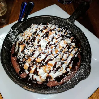 Skillet Cookie