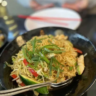 Chicken Chow Mein 6/10