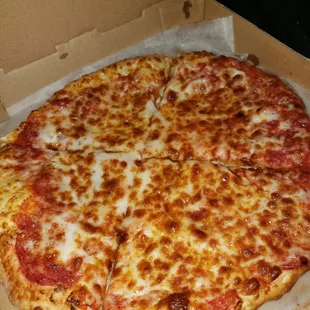 10/7/2021 - Cheese Pizza [Munchkin even ate the crust]