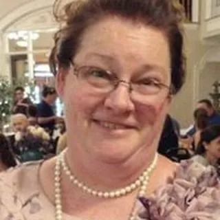 Sara L.