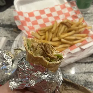 Chicken shawarma without tomatoes