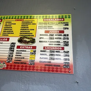 "Licuados grandes... $8"