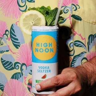 Mr. Styles
Brooklyn Gin, Lime, High Noon Watermelon