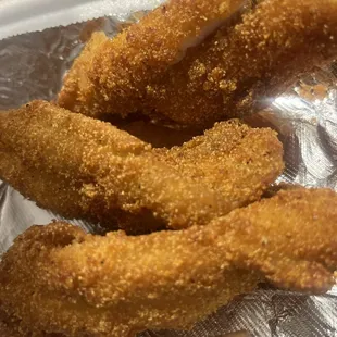 Catfish Fried Fish Basket  The fish is presentable but it is not good at all looks was deceiving for sure