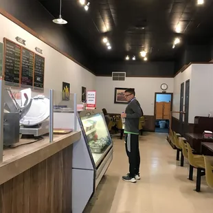 sushi and sashimi, interior