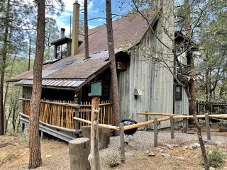 Bear Creek Motel & Cabins