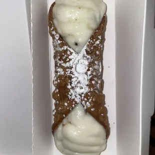 *Cannoli