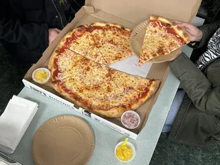 Tony's Pizzeria & Restaurant