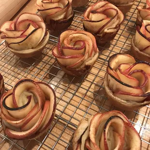Apple Puff Pastry Roses