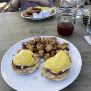 Eggs Benedict