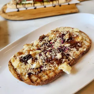 Brie &amp; fig toast