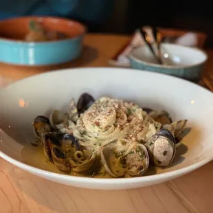 Clam linguine