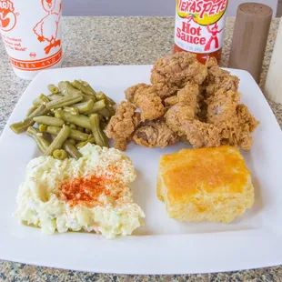 fried chicken wings, chicken wings, chicken wings and fried chicken, chicken, poultry, bbq wings, food, bbq chicken, fried chicken