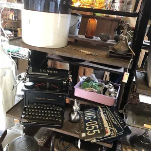 Various vintage items