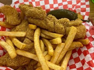 Big Boi’s Chicken-N-Waffles