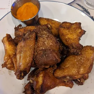 Buffalo wings, sauce on the side(not requested)