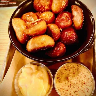 Pretzel bites with beer cheese &amp; stoneground mustard!!!
