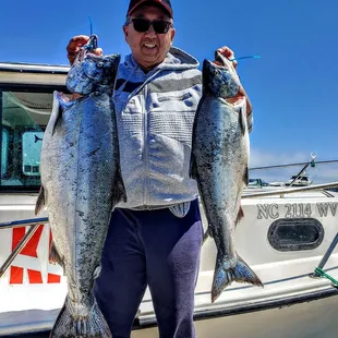 Salmon fishing in the ocean 8.2022