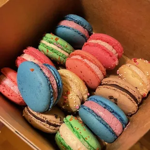 Variety box of gluten free macrons -SO GOOD! Made with Almond flour.